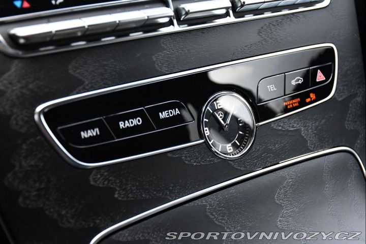 Mercedes-Benz C 300de ACC TAŽNÉ LED CARPL 2020