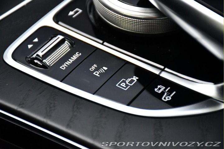 Mercedes-Benz C 300de ACC TAŽNÉ LED CARPL 2020