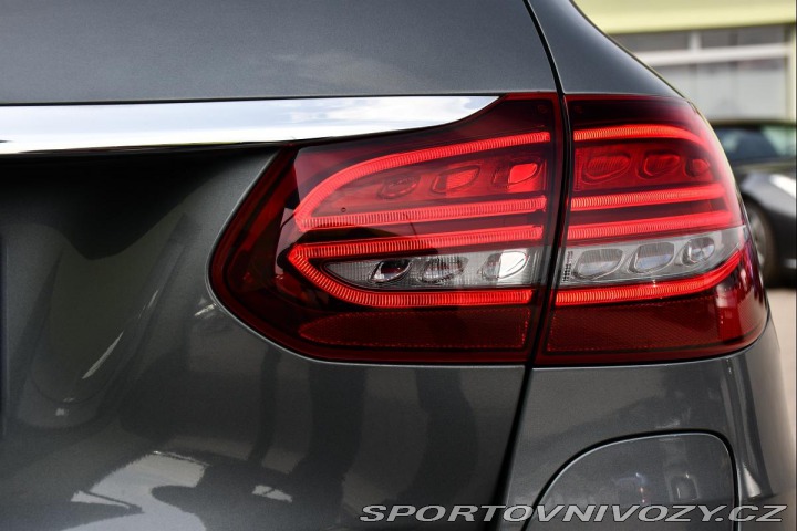 Mercedes-Benz C 300de ACC TAŽNÉ LED CARPL 2020