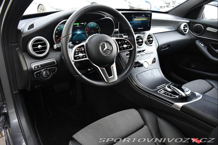 Mercedes-Benz C 300de ACC TAŽNÉ LED CARPL 2020