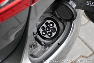 Mercedes-Benz C 300de ACC TAŽNÉ LED CARPL 2020