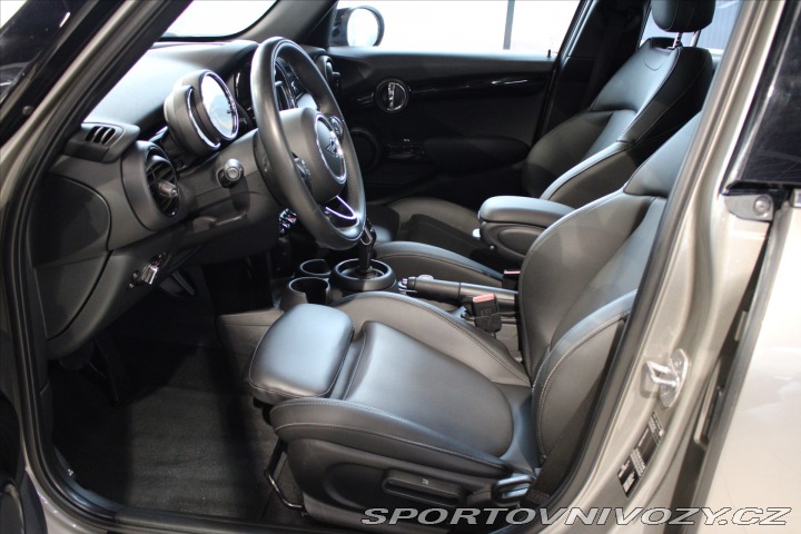 Mini Cooper 1,5 Chilli / LED / Pano 2020