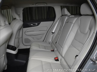Volvo V60 2,0 T6 AWD Plus Dark 2025