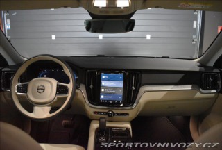 Volvo V60 2,0 T6 AWD Plus Dark 2025