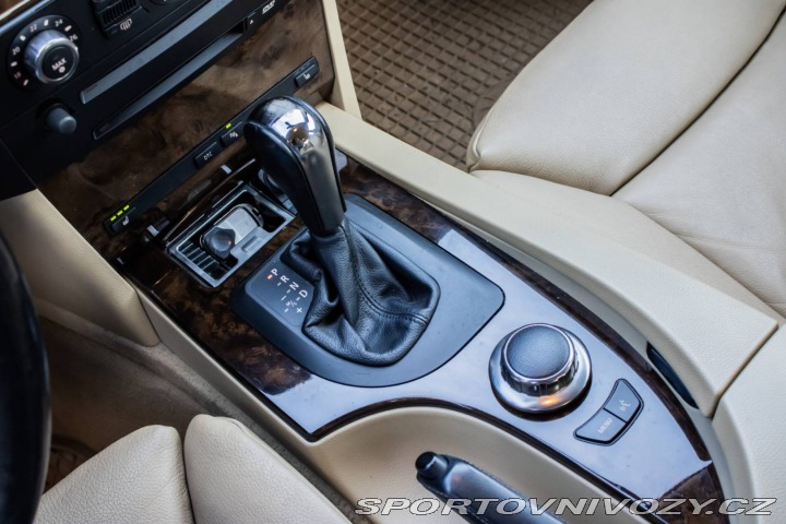 BMW 5 540 i A/T 2006