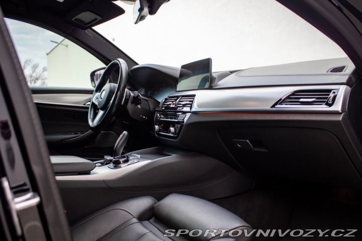 BMW 5 M550d xDrive A/T 2019