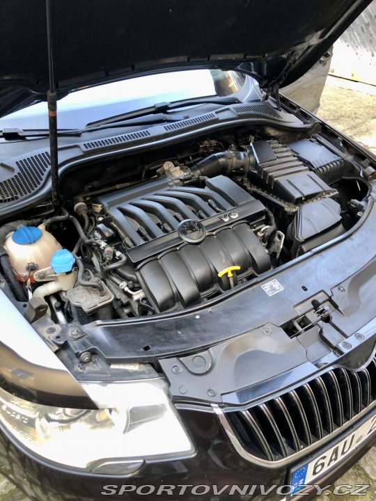 Škoda Superb V6 191kW Laurin & Klement 2012