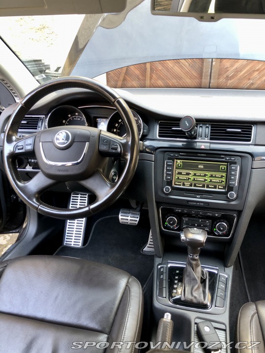 Škoda Superb V6 191kW Laurin & Klement 2012