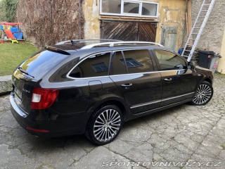 Škoda Superb V6 191kW Laurin & Klement 2012