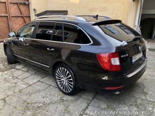 Škoda Superb V6 191kW Laurin & Klement 2012