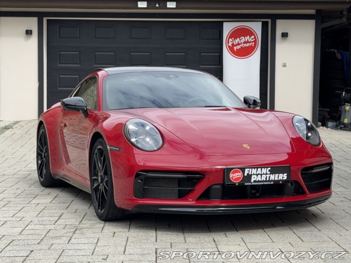 Porsche 911 Carrera 4 GTS 2023