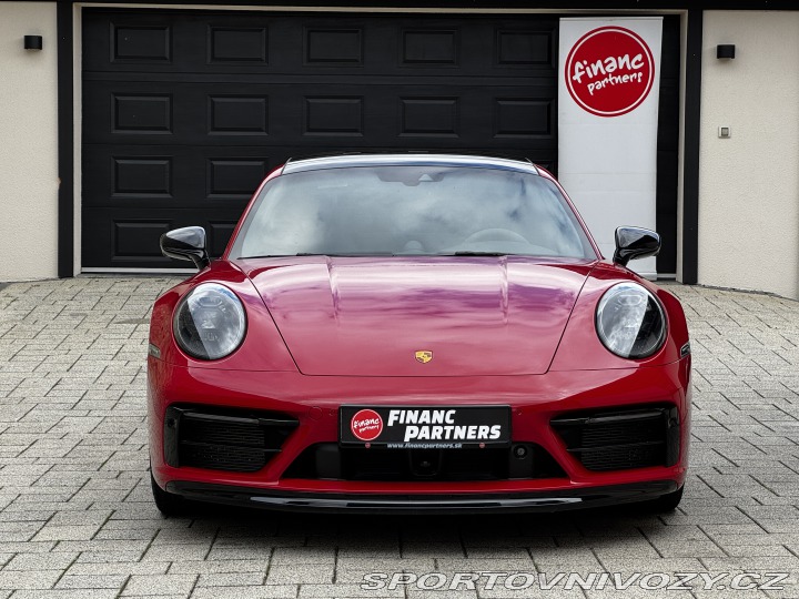 Porsche 911 Carrera 4 GTS 2023