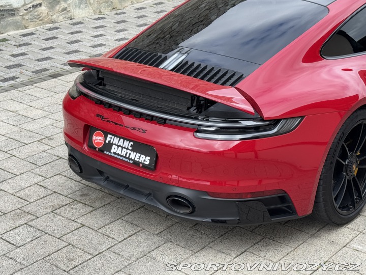 Porsche 911 Carrera 4 GTS 2023