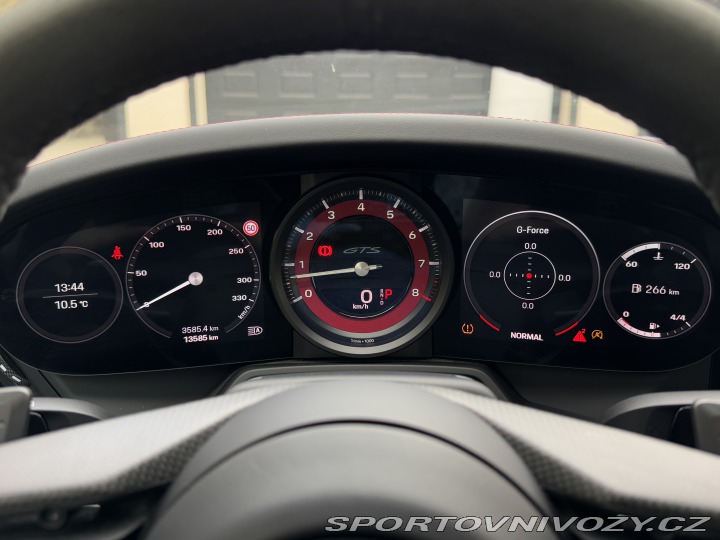 Porsche 911 Carrera 4 GTS 2023