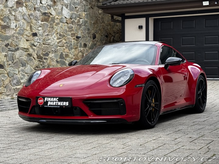 Porsche 911 Carrera 4 GTS 2023