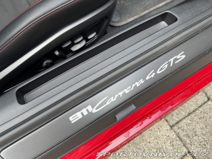 Porsche 911 Carrera 4 GTS 2023