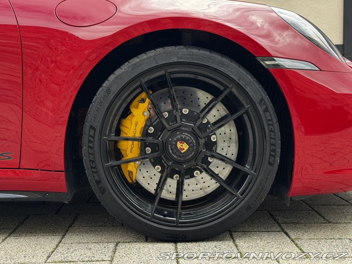 Porsche 911 Carrera 4 GTS 2023