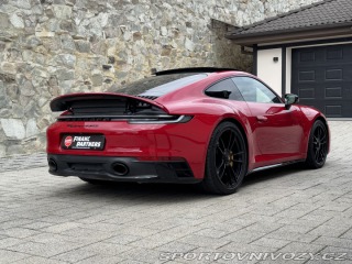 Porsche 911 Carrera 4 GTS 2023