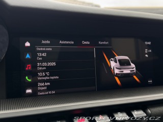 Porsche 911 Carrera 4 GTS 2023