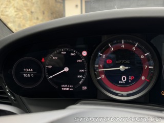 Porsche 911 Carrera 4 GTS 2023