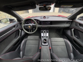 Porsche 911 Carrera 4 GTS 2023