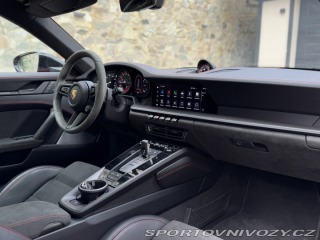Porsche 911 Carrera 4 GTS 2023