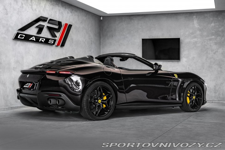 Ferrari Roma Spider 2025