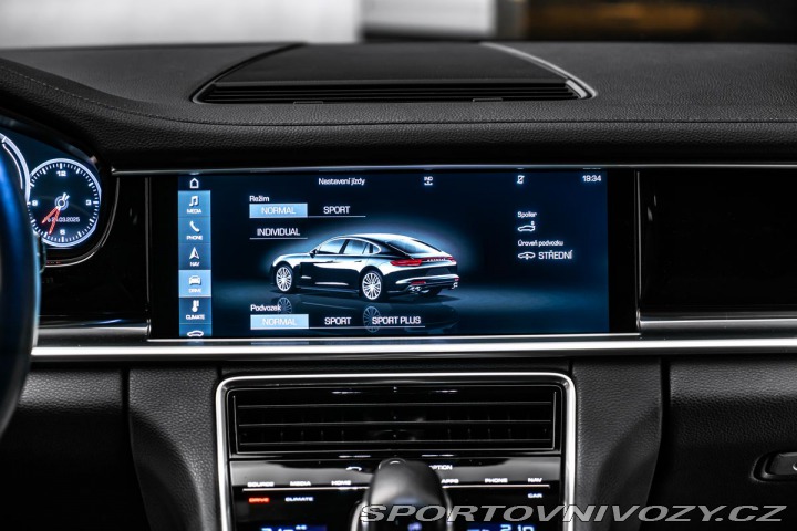 Porsche Panamera 4S Diesel 2018