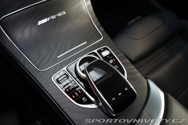 Mercedes-Benz C 63 AMG V8 350kW LED Pano 2019