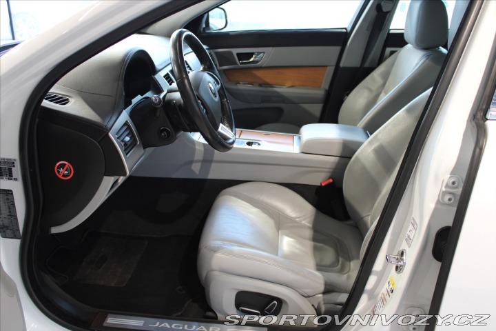 Jaguar XF V6 DIESEL Sport Auto 2014