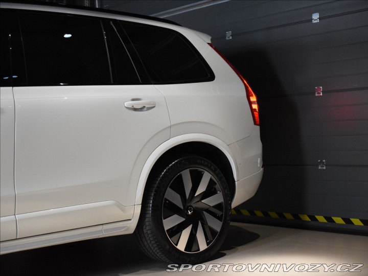 Volvo Ostatní modely XC90 2,0 T8 AWD Ultra Bright 2024