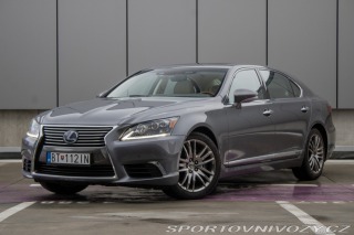 Lexus  LS  600h L, 290 kW, automat,
