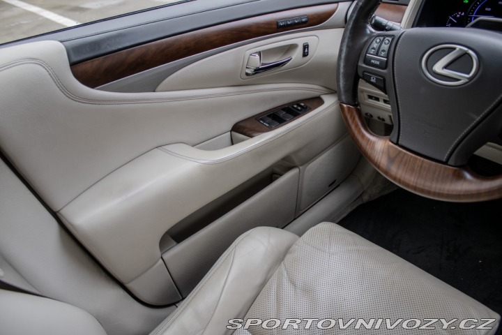 Lexus Ostatní modely LS  600h L, 290 kW, automat, 2013