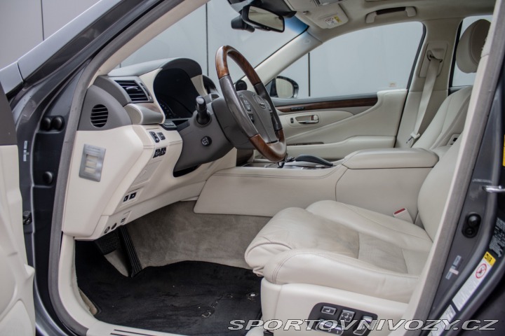 Lexus Ostatní modely LS  600h L, 290 kW, automat, 2013