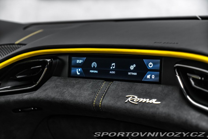 Ferrari Roma Karbon +LEDs, kamera 360° 2022