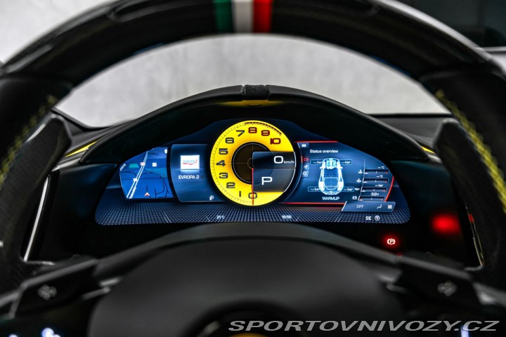 Ferrari Roma Karbon +LEDs, kamera 360° 2022