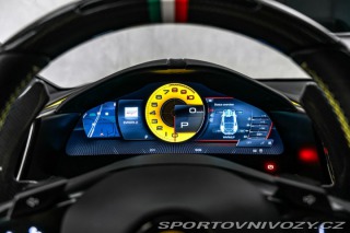 Ferrari Roma Karbon +LEDs, kamera 360° 2022