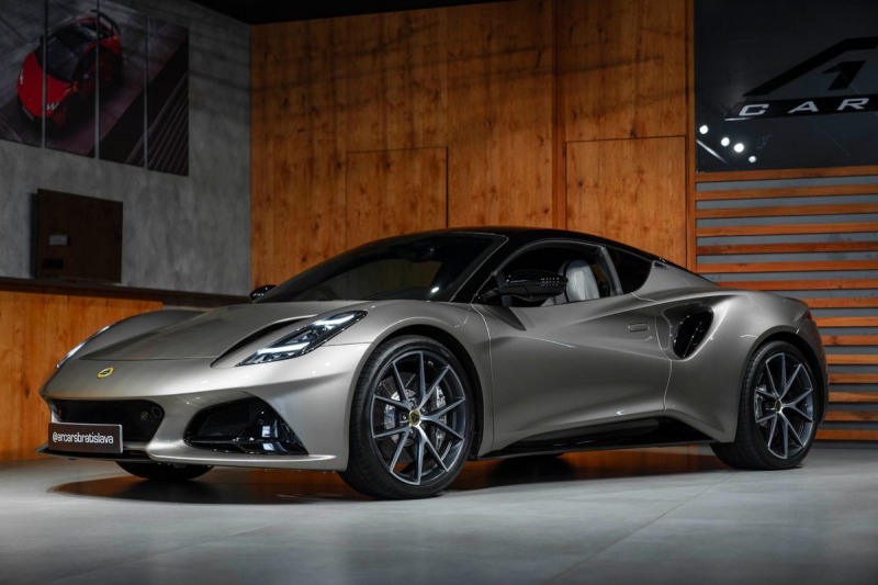 Lotus Ostatní modely V6 First Edition, KEF, ZÁ