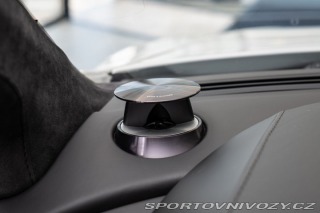 Aston Martin V8 Vantage 2010