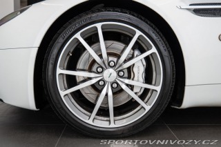 Aston Martin V8 Vantage 2010