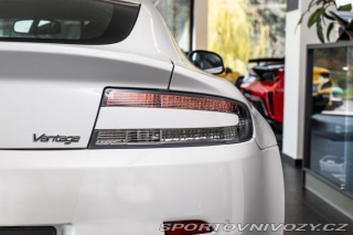 Aston Martin V8 Vantage 2010
