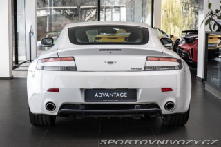 Aston Martin V8 Vantage 2010