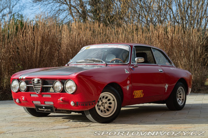 Alfa Romeo GT 2000 VELOCE replica GTAM 1973