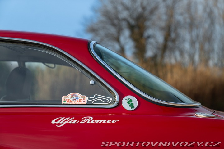 Alfa Romeo GT 2000 VELOCE replica GTAM 1973