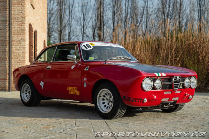 Alfa Romeo GT 2000 VELOCE replica GTAM 1973