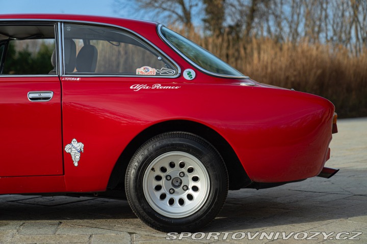 Alfa Romeo GT 2000 VELOCE replica GTAM 1973