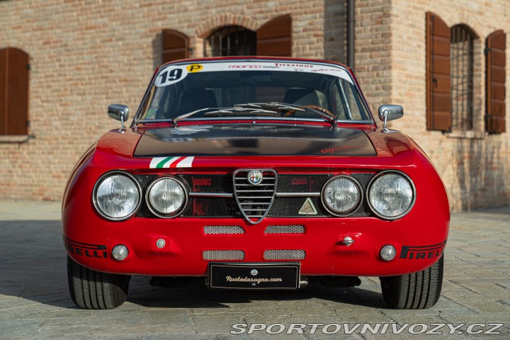 Alfa Romeo GT 2000 VELOCE replica GTAM 1973