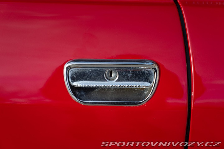 Alfa Romeo GT 2000 VELOCE replica GTAM 1973