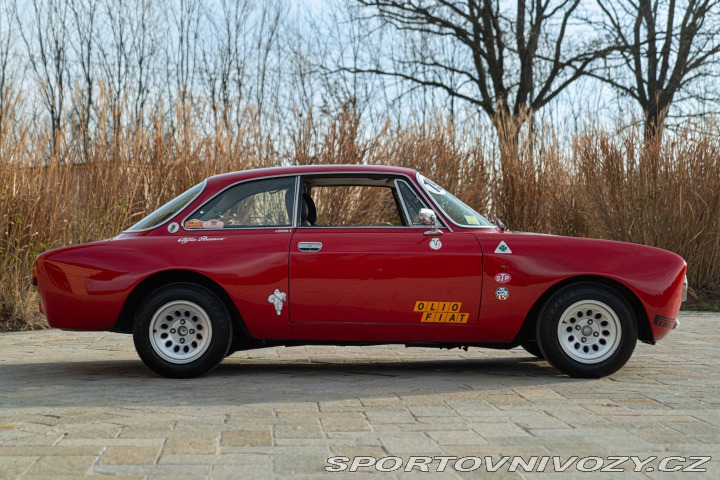 Alfa Romeo GT 2000 VELOCE replica GTAM 1973