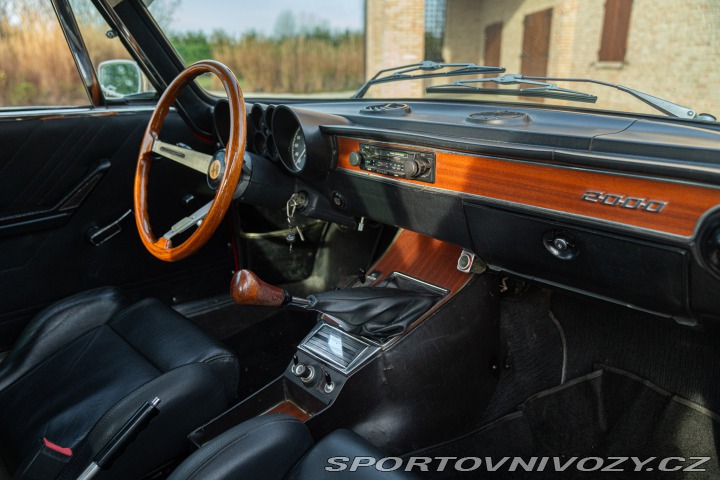 Alfa Romeo GT 2000 VELOCE replica GTAM 1973